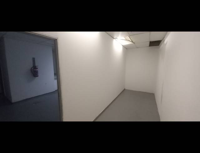 1,000M² OFFICE TO LET IN BRYANSTON
